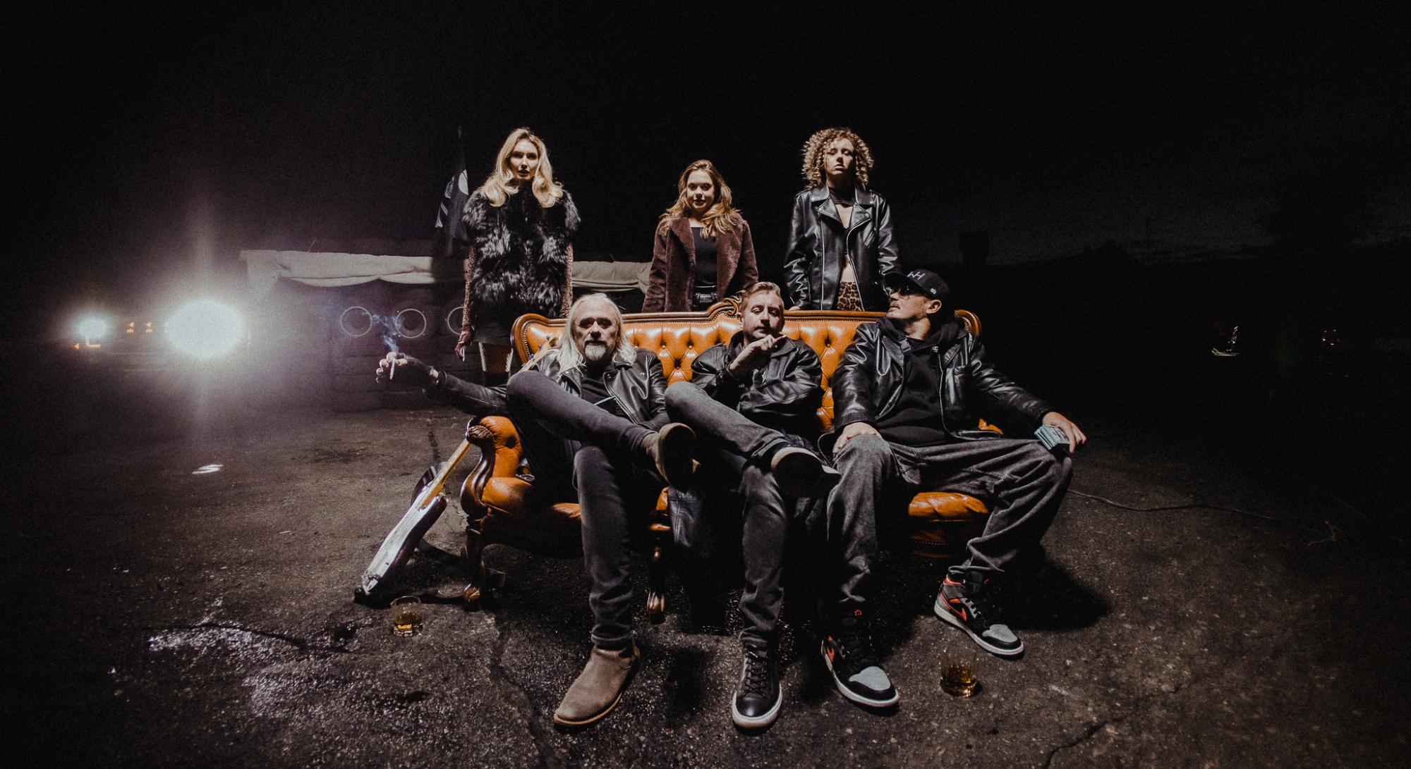 Атмосфера справжнього рок-н-ролу: вийшов кліп ТНМК і Жадана з VOID на пісню &quot;Пірати&quot;