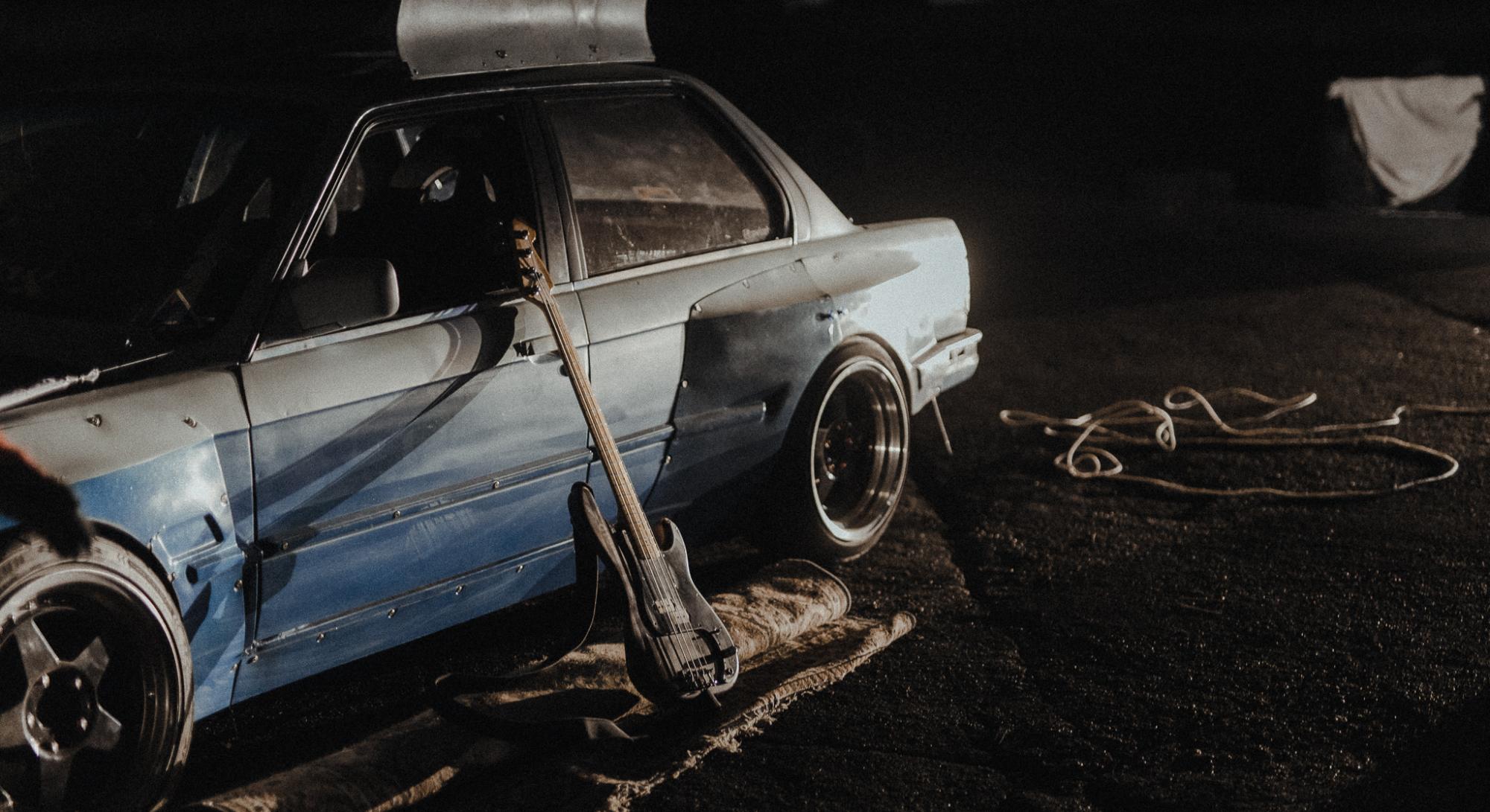 Атмосфера справжнього рок-н-ролу: вийшов кліп ТНМК і Жадана з VOID на пісню &quot;Пірати&quot;