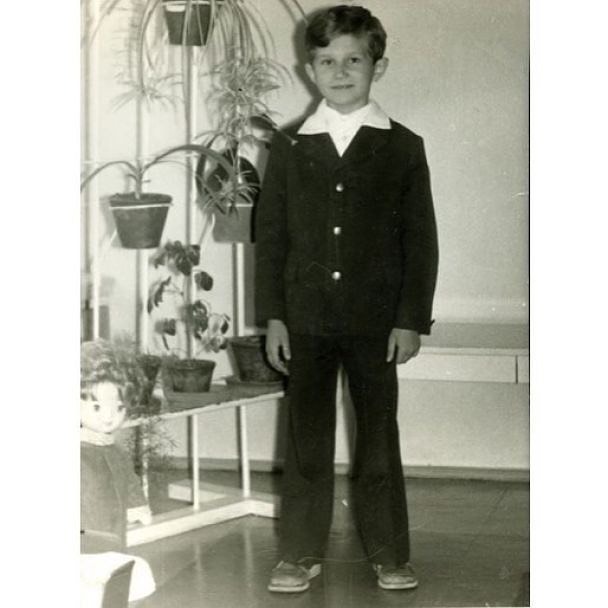 Осадчая и Горбунов удивили архивными школьными фото: такими их еще не видели