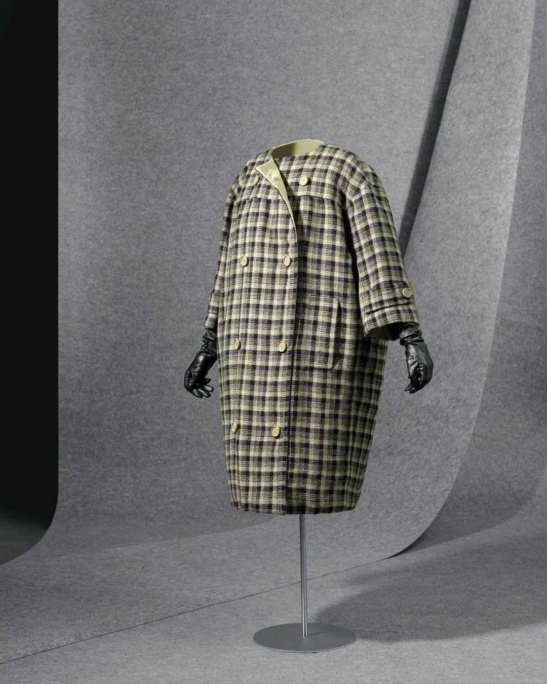 Феномен Balenciaga: як бренд для іспанської знаті став найбажанішим у світі