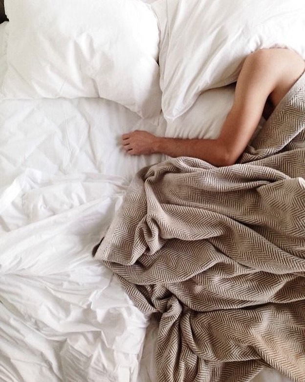 Нервозність і неспокійний сон: лікар назвала, якого елемента не вистачає організму