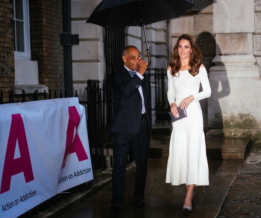 Кейт Міддлтон, Меган Маркл, Принцеса Діана та інші: 10 суконь з червоних килимових доріжок в дусі весільних