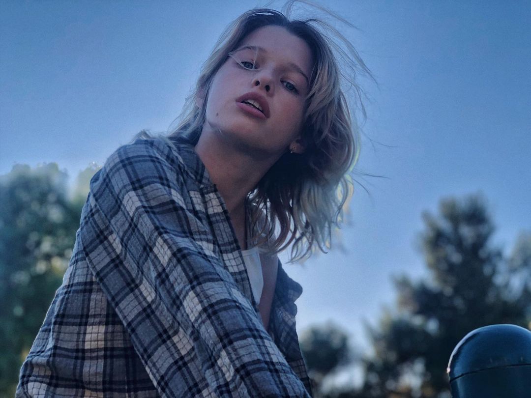 Почему о 14-летней дочери Миллы Йовович скоро заговорят все: стильные образы Эвер Габо