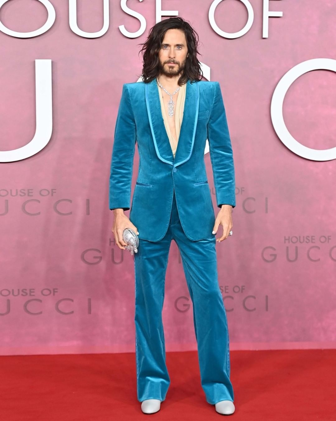 Леди Гага в прозрачном шифоне, Сальма Хайек в золоте с головы до ног: как прошла премьера &quot;Дом Gucci&quot; в Лондоне