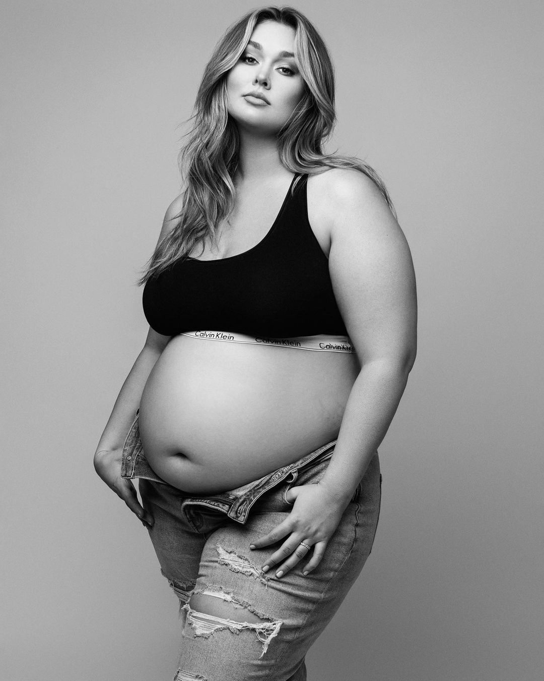 Самая популярная модель plus-size показывает фото, которые заставят вас переосмыслить отношение к своему телу