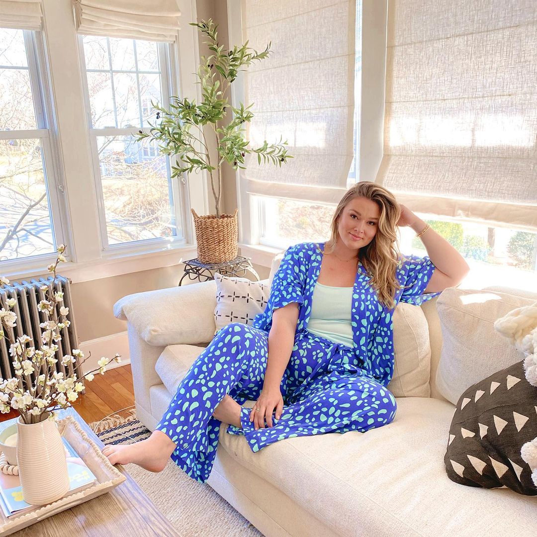 Самая популярная модель plus-size показывает фото, которые заставят вас переосмыслить отношение к своему телу