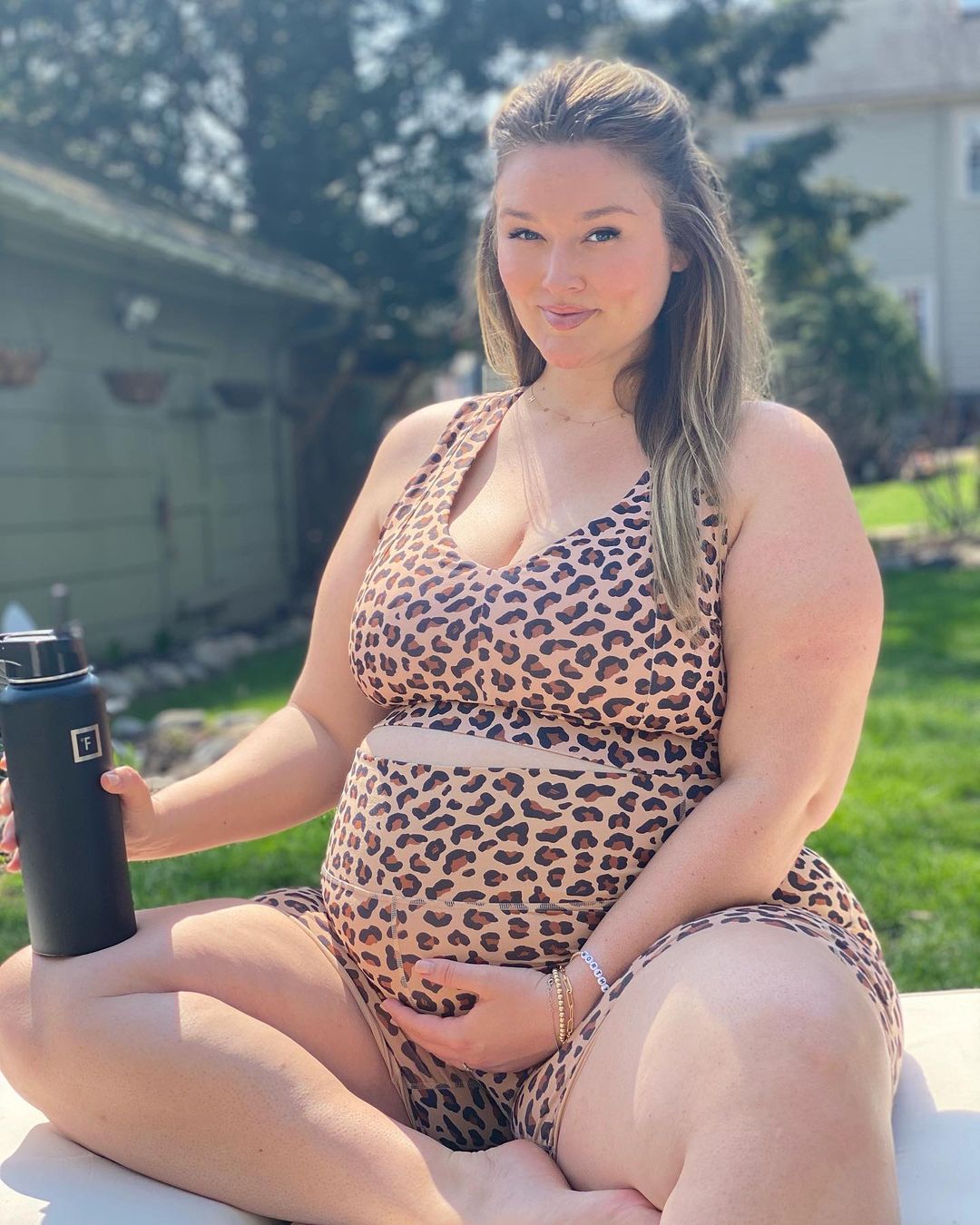 Самая популярная модель plus-size показывает фото, которые заставят вас переосмыслить отношение к своему телу