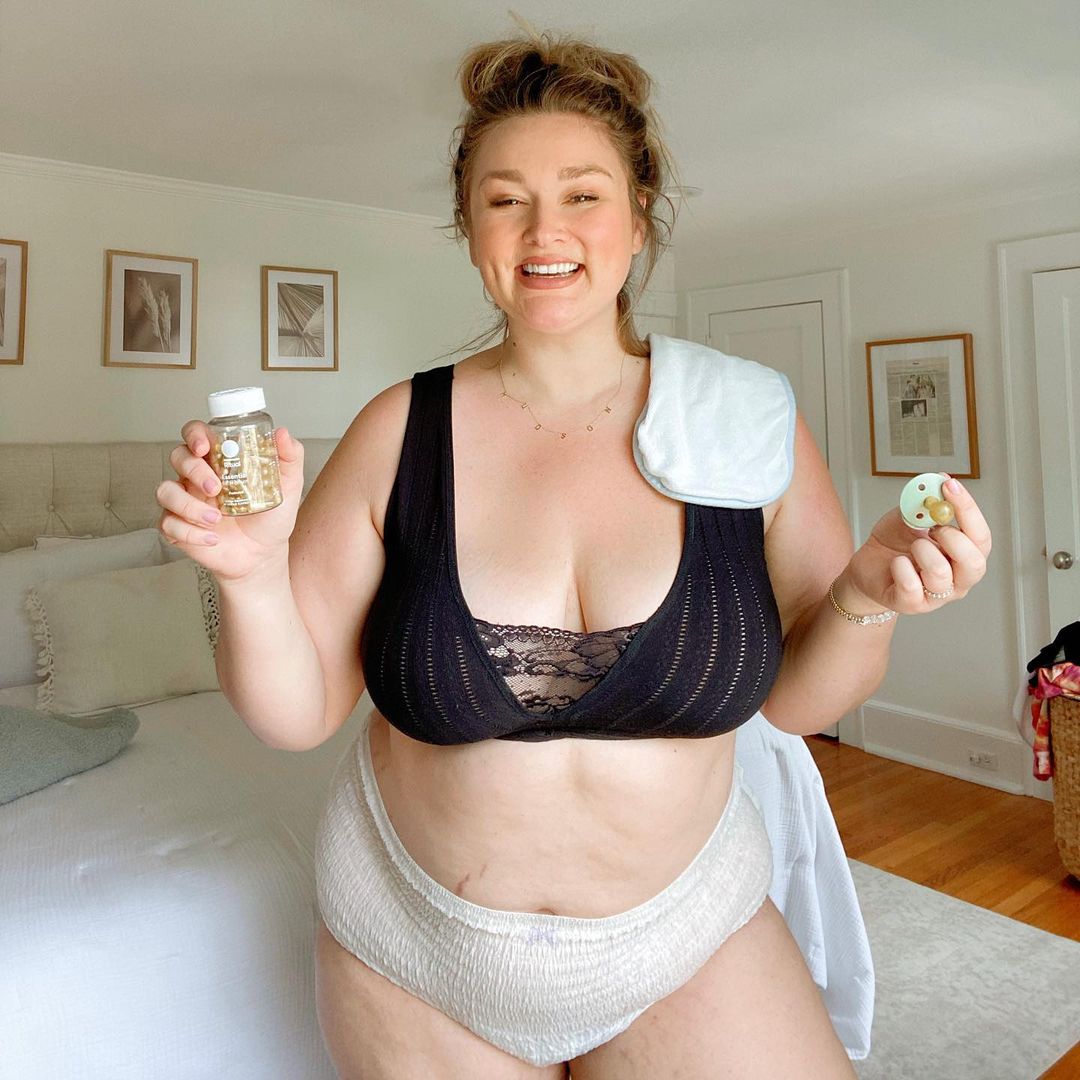 Самая популярная модель plus-size показывает фото, которые заставят вас переосмыслить отношение к своему телу