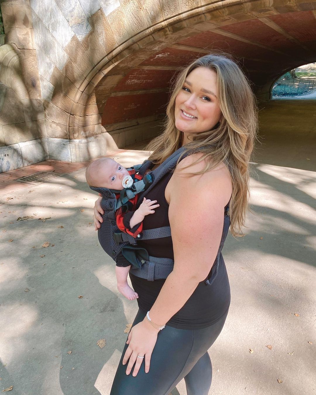 Самая популярная модель plus-size показывает фото, которые заставят вас переосмыслить отношение к своему телу