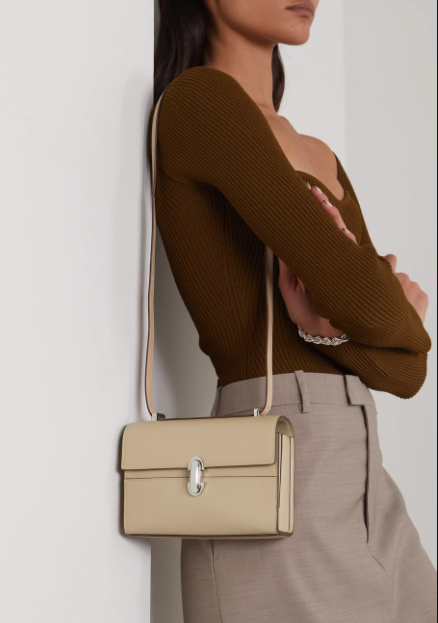 Не Birkin единой: современные бренды сумок, которые знаменитости выбирают носить в 2022 (фото)