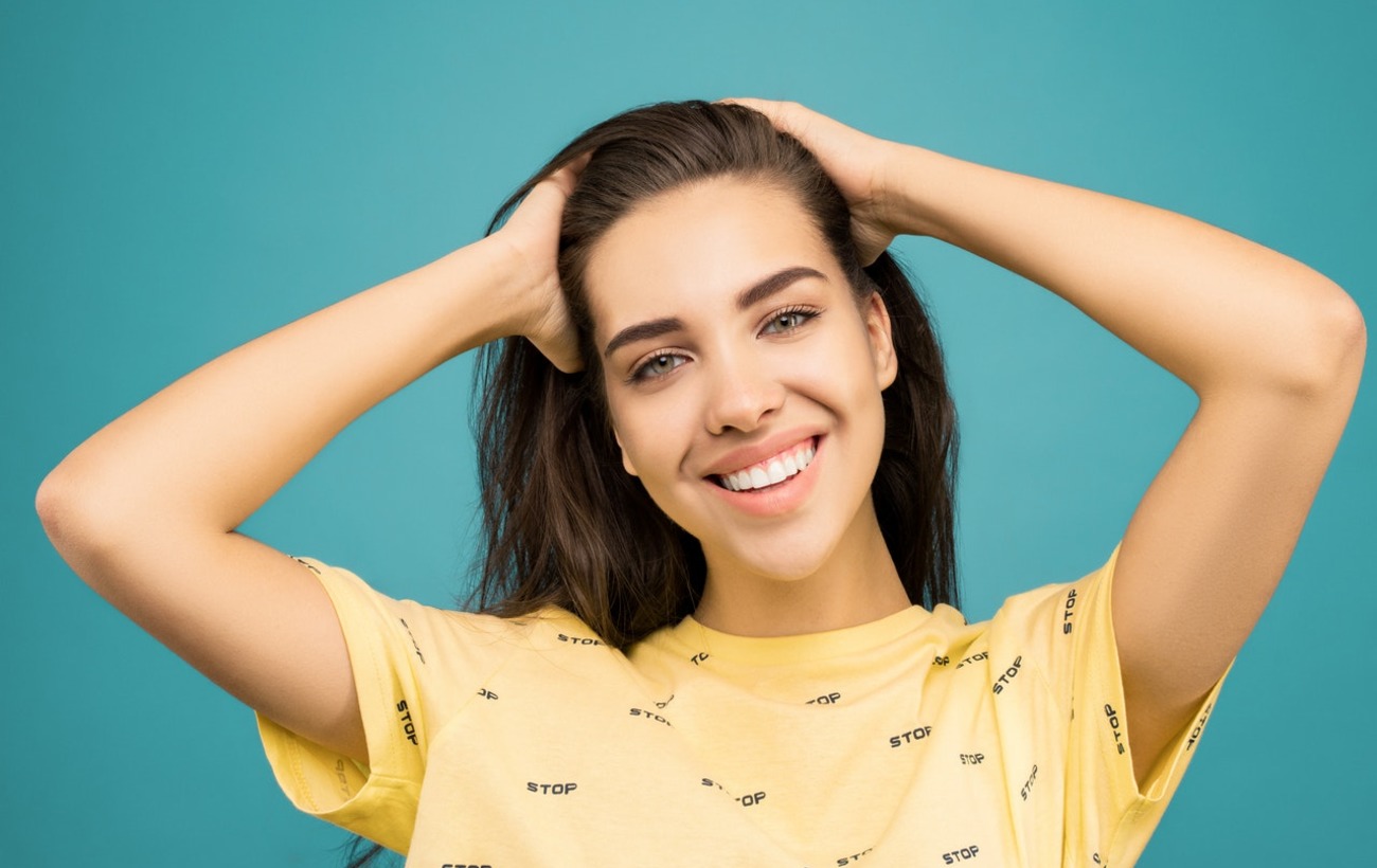 Все можна виправити: косметолог розповіла, як "приборкати" жирну шкіру і звузити пори