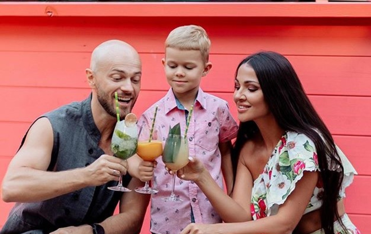 Яма з дружиною чесно зізналися, чому довго ховали сина і як його виховують: бувають сварки