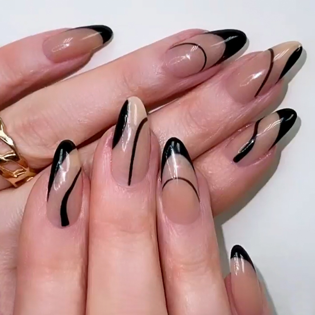 Ярко и сочно: топ-3 самых трендовых маникюра на весну 2022