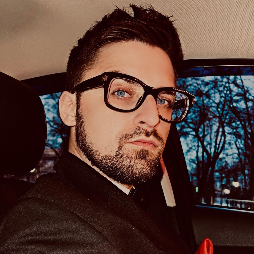 Юлік заговорив про важливе: "ви думаєте, що артисти завжди сяють у софітах камер?"