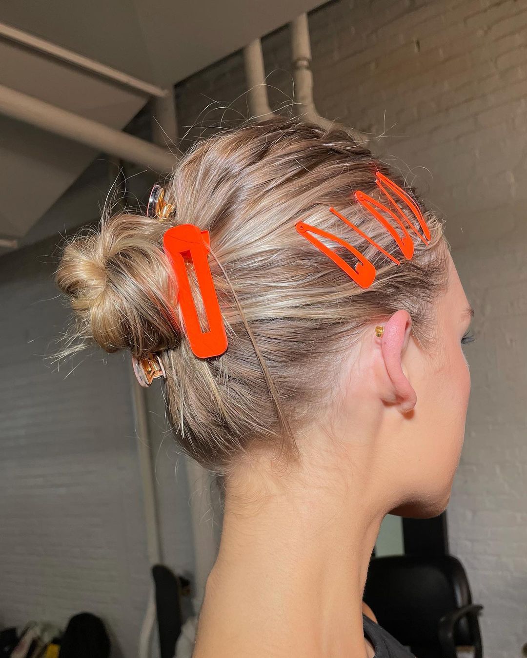 Топ-5: заколки, бусы, банты и другие аксессуары для волос, которые станут хитами в 2022 (фото)