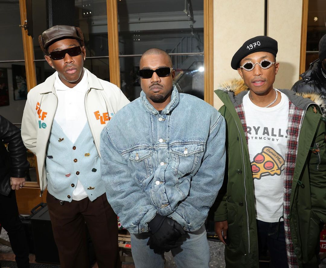 Канье Уэст и Джулия Фокс – звезды стритстайла на Неделе моды в Париже: яркие образы пары и других гостей