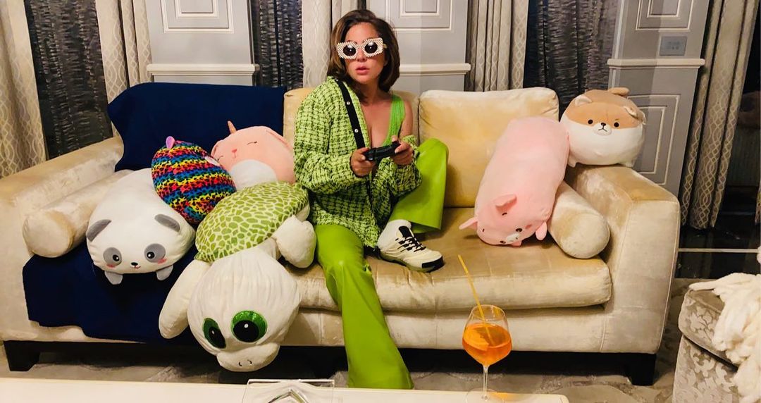 От бунтарки до светской львицы: как менялся стиль Леди Гаги после съемок в фильме Gucci