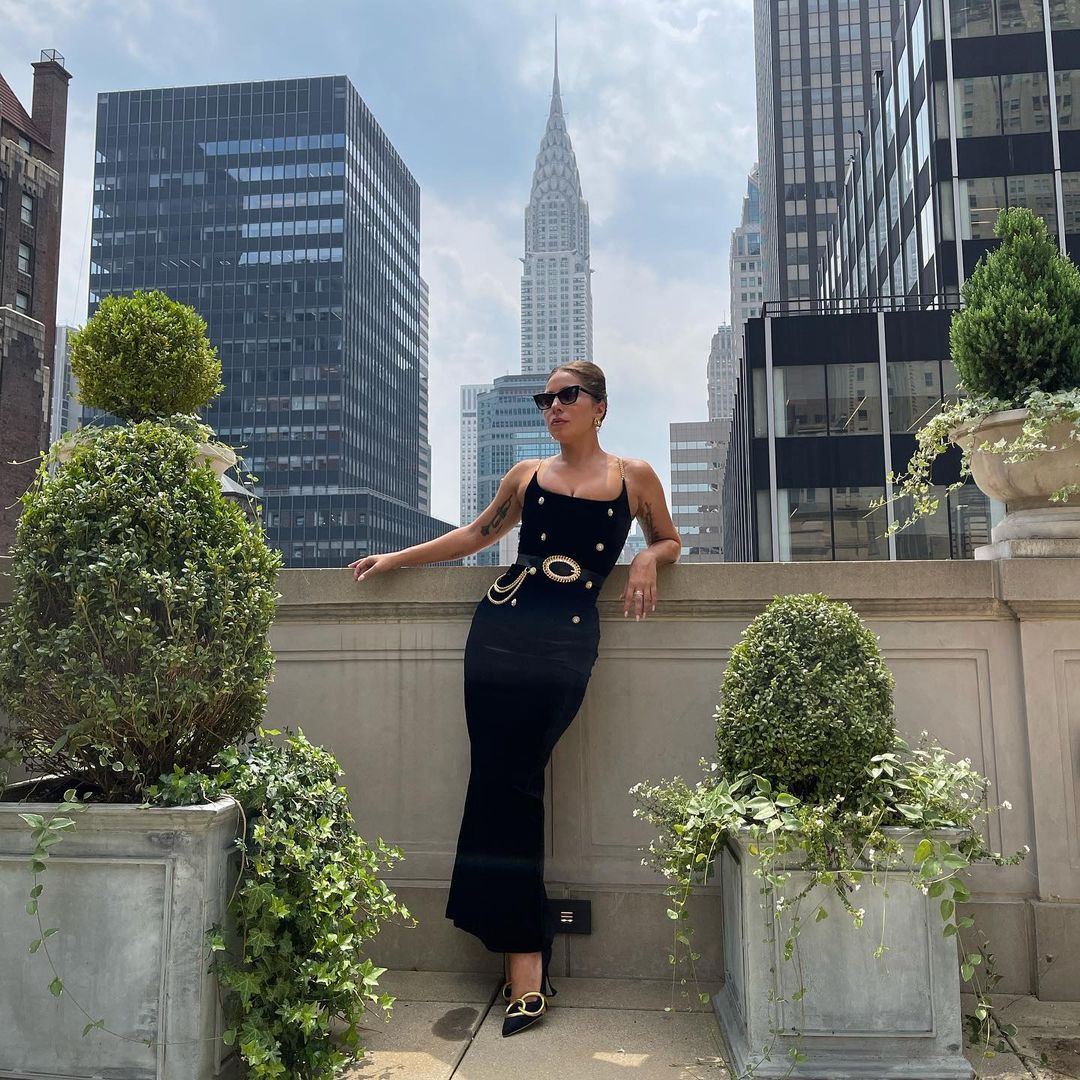 Італійський гламур: найбільш вражаючі образи Леді Гаги з прес-туру "Будинок Gucci"