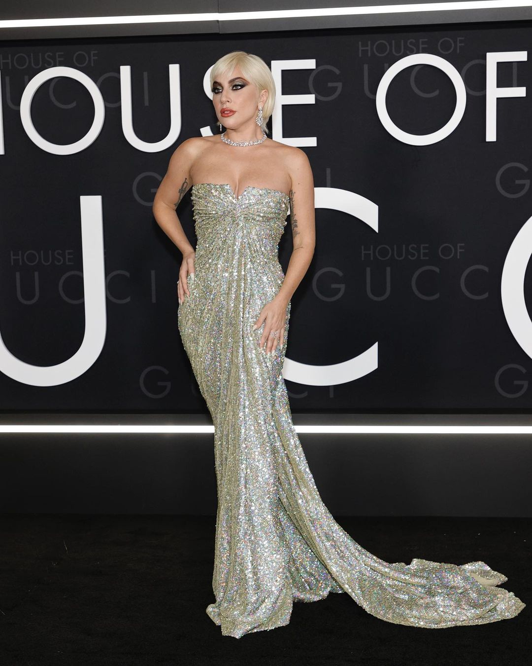 Кейт Миддлтон, Леди Гага, Зои Кравиц и другие демонстрируют главный тренд сезона вечеринок