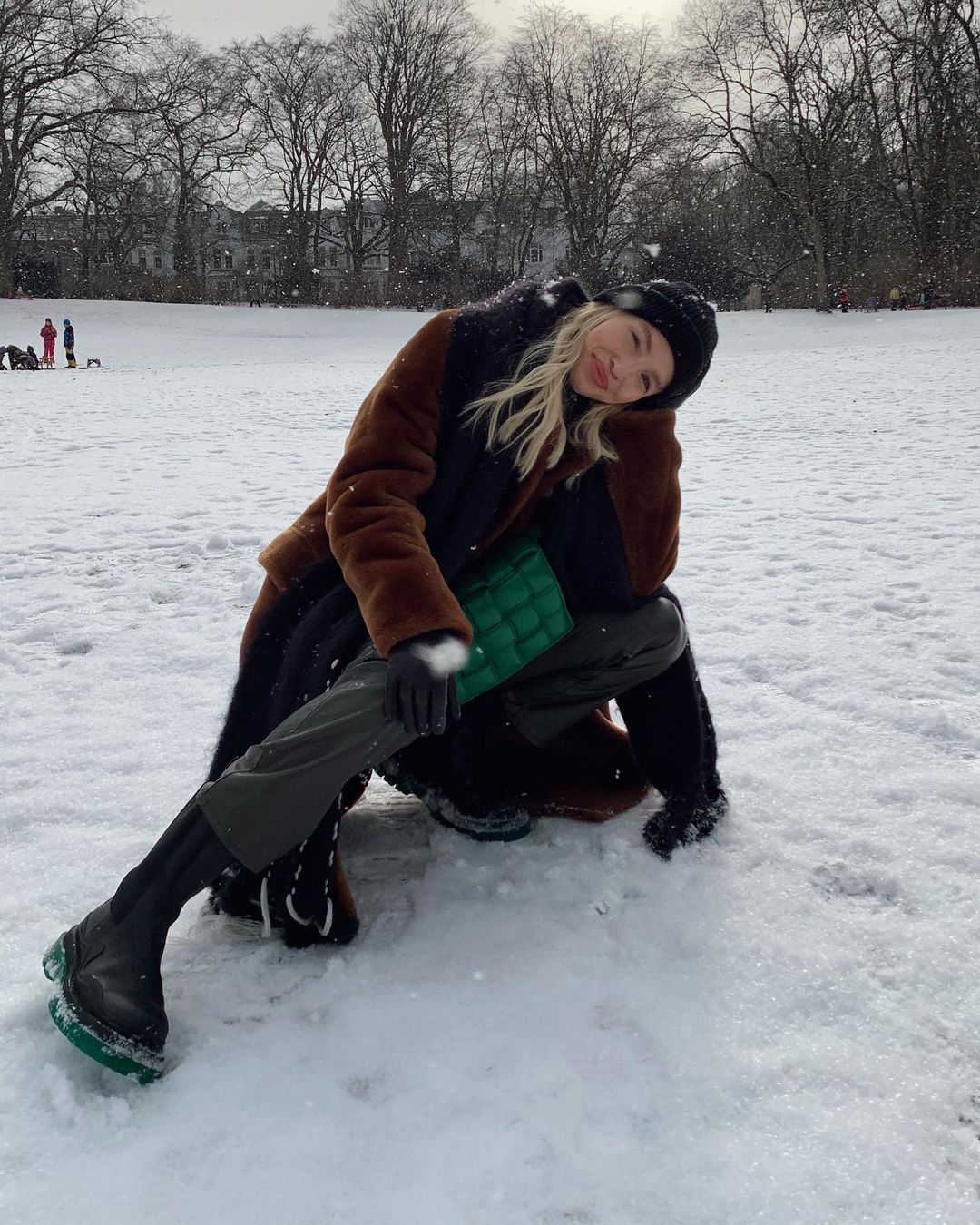 Простой апсайклинг: стилист рассказала, как дать вторую жизнь старой шубе из шкафа