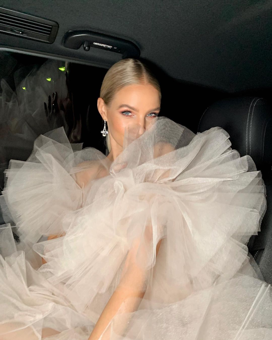 Стиліст продемонструвала 5 кращих ідей зачісок для зустрічі року Тигра (фото)