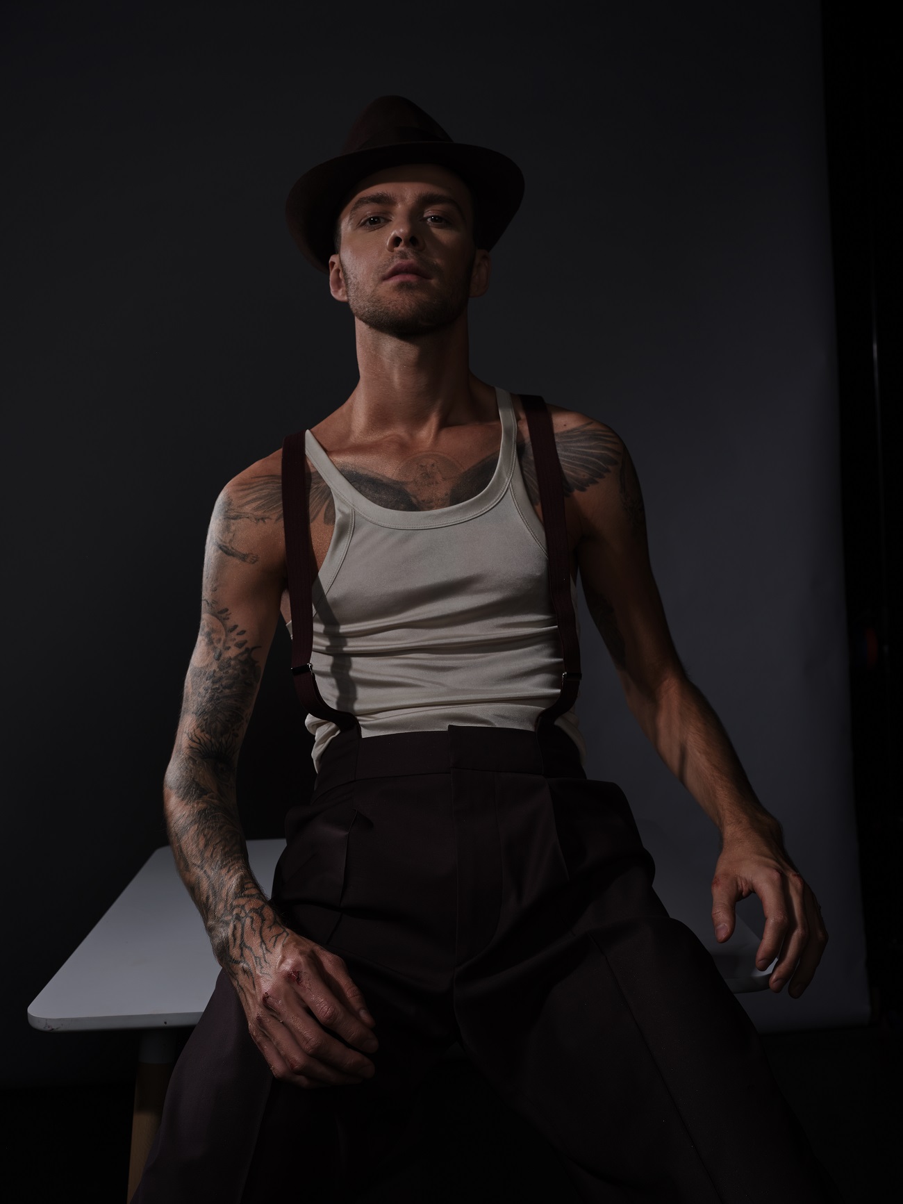 Брудні танці та ода пристрасті: Макс Барських у новому кліпі розкрив свій внутрішній крик (відео)