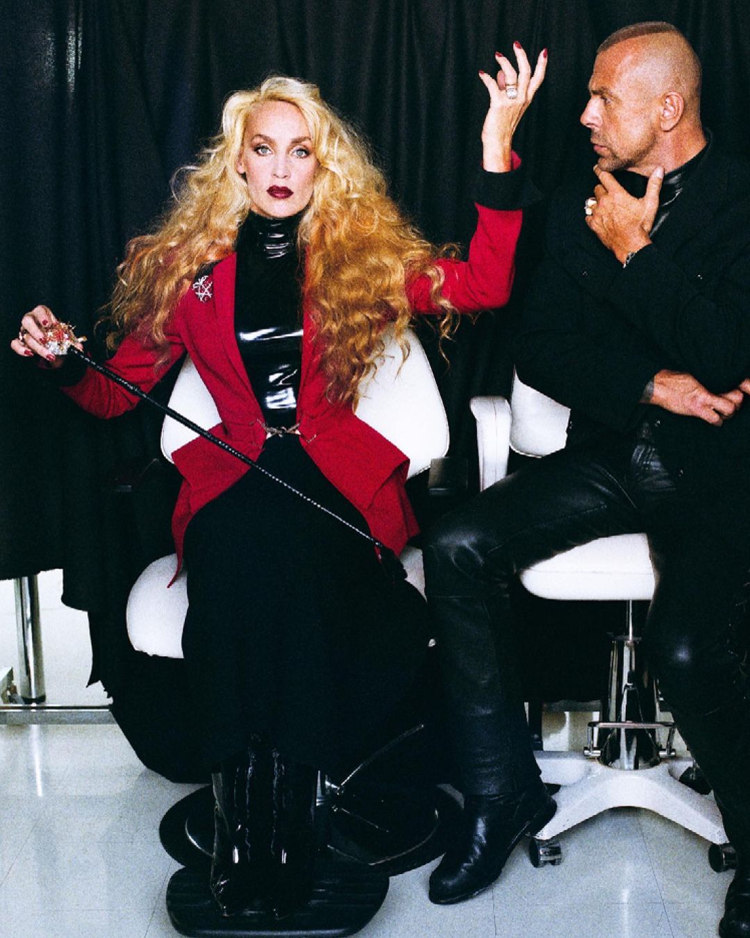 Ким Кардашьян, Ирина Шейк, Белла Хадид и другие знаменитости в культовых образах от Тьерри Мюглера