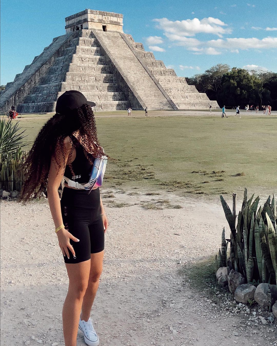 Украинская певица устроила разборки в мексиканском отеле: &quot;в номере был строймусор&quot;