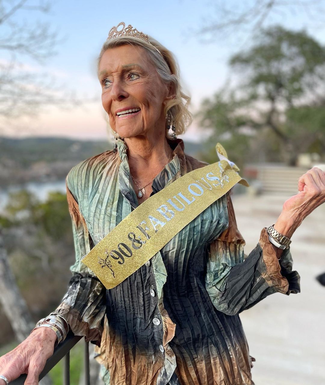 Мэттью Макконахи показал редкое фото с 90-летней мамой: фантастическая женщина