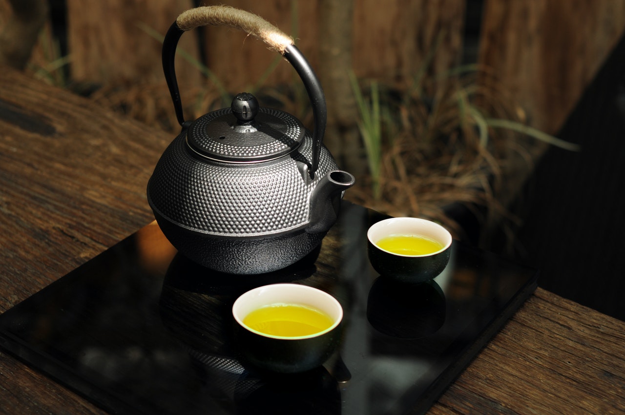 Покращує сон і допомагає травленню: нутриціолог розповіла про доступний корисний напій для зими