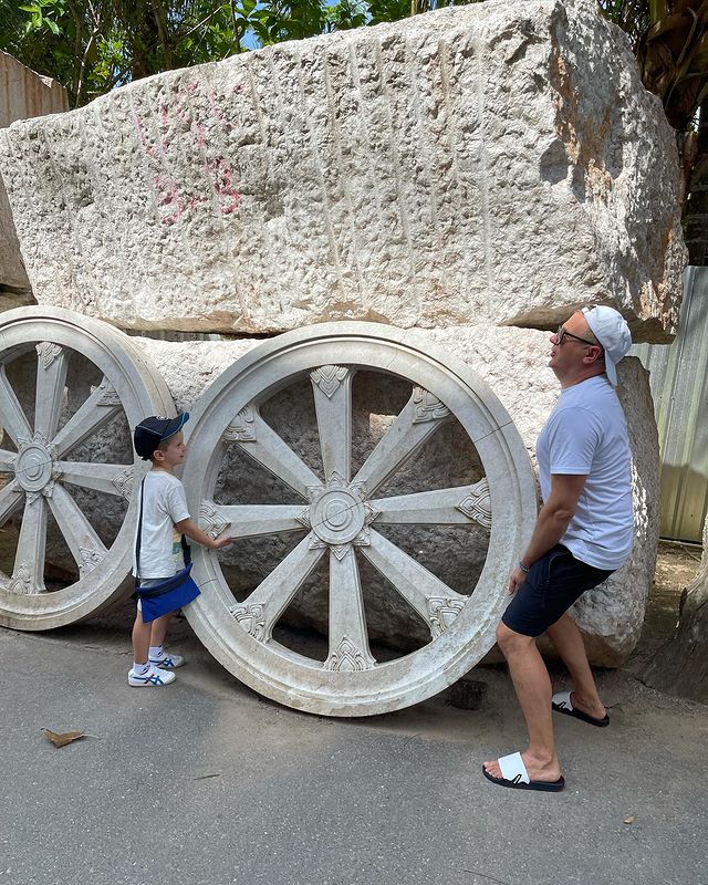 Счастливая Осадчая в бикини с Горбуновым и сыном восхитила райским отдыхом в Таиланде