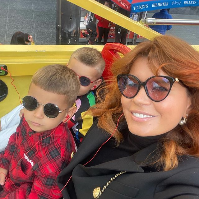 Просто не вірю очам: дружина Монатіка розкрила правду про поїздку в Лос-Анджелес з дітьми