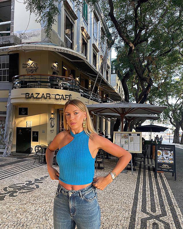 Никитюк в топе удивила поклонников и нарвалась на комплименты: "умница и красавица"