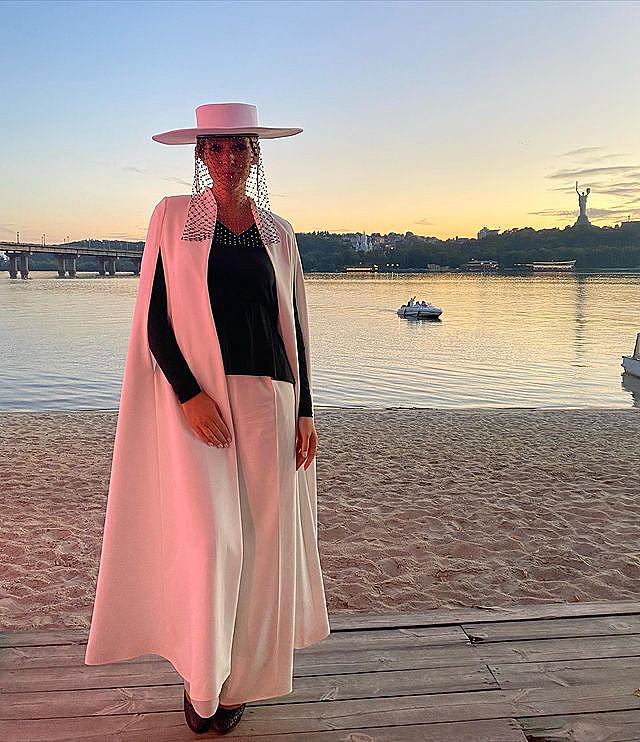 Елегантні Осадча і Горбунов вразили яскравим виходом у світ: &quot;оригінально і красиво&quot;