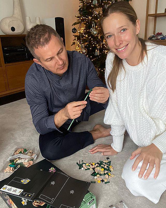 Бал і козаки: Осадча і Горбунов потрапили в різдвяну феєрію в стилі українського бароко