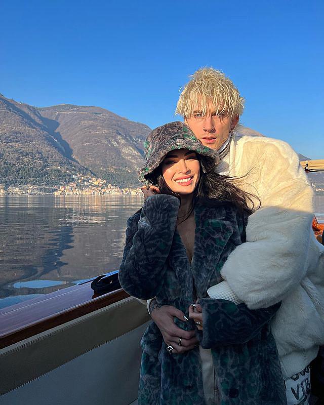 Вибрали місце для весілля? Меган Фокс і Machine Gun Kelly насолоджуються романтикою на озері Комо