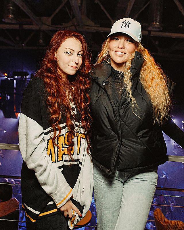 Дочка Полякової не на жарт спантеличила мережу фото зі співачкою: &quot;перевершила матір&quot;