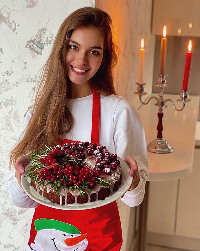 Сохранить самое ценное: жена Комарова восхитила особым семейным кулинарным шедевром