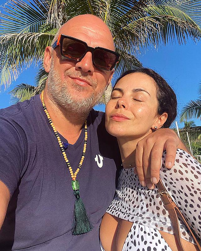 Романтичний Потап в Мексиці зізнається в коханні Каменських словами з чужої пісні