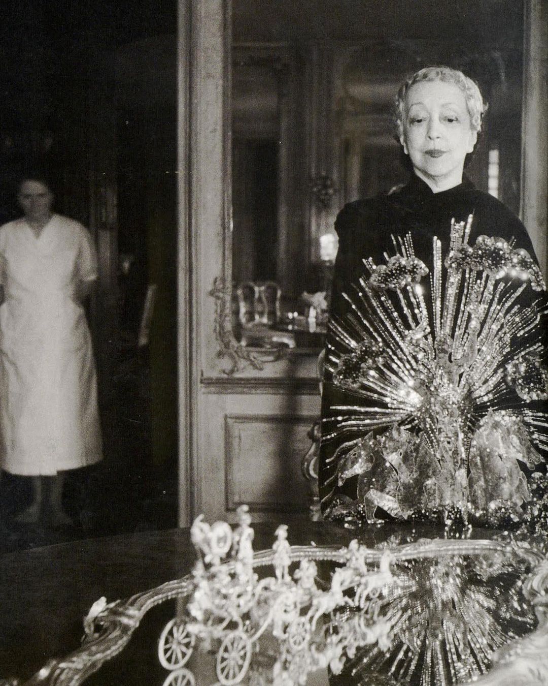 Мода на межі: чому бренд Schiaparelli полюбився світу і чому його ненавиділа Коко Шанель