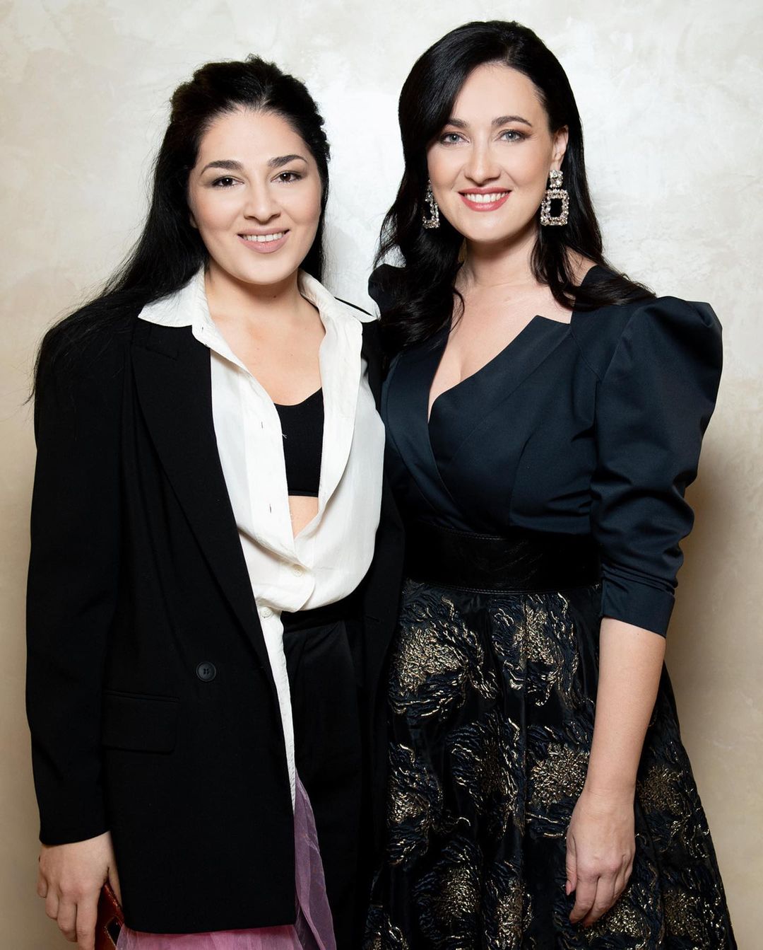 Стильна Соломія Вітвіцька зачарувала фігурою на червоній доріжці міжнародної премії (фото)