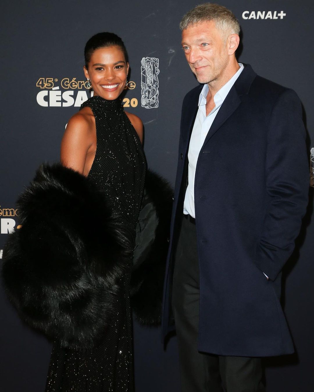 Знайди собі когось, хто буде дивитися на тебе, як Венсан Кассель на Тіну Кунакі: топ-15 романтичних фото пари