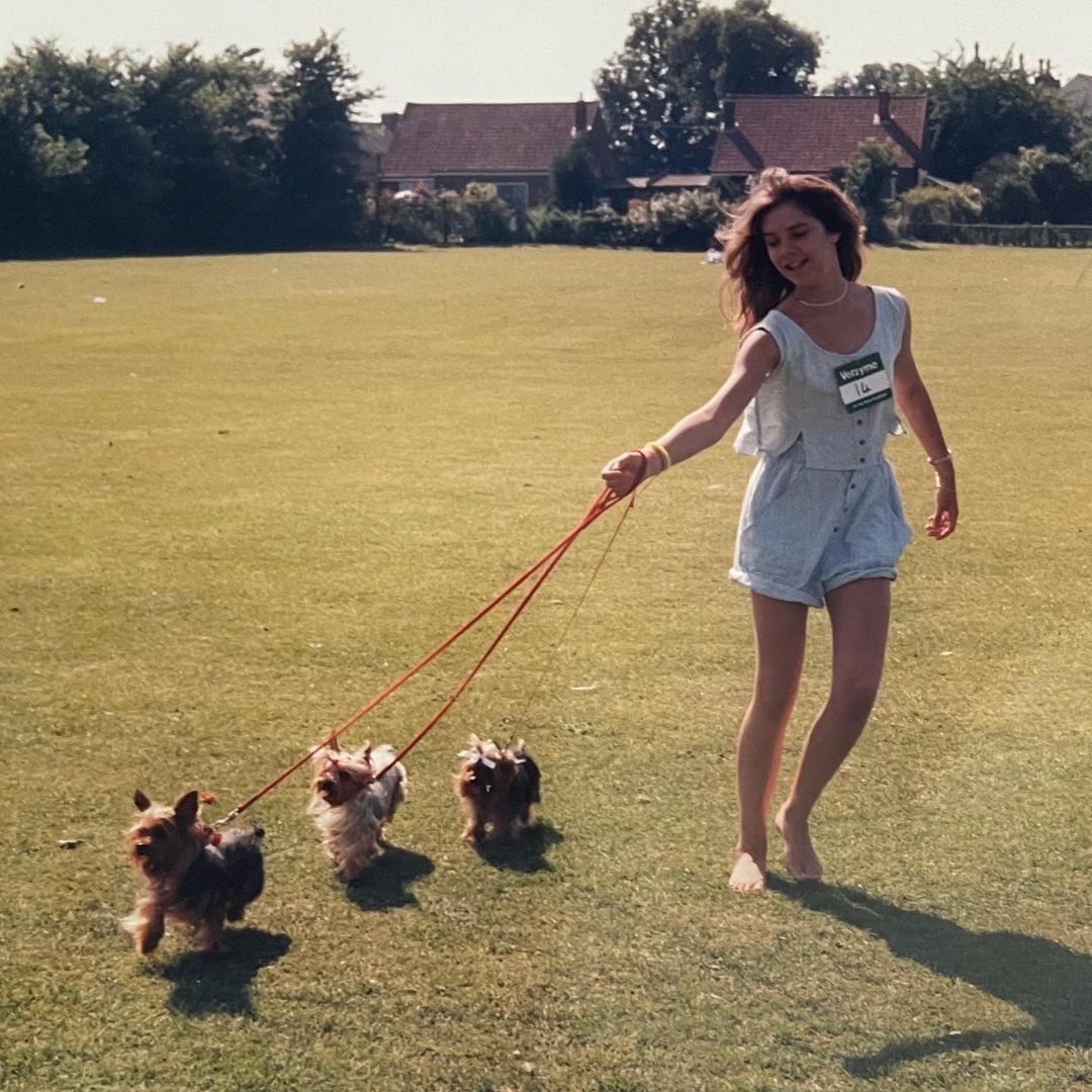 Икона стиля с детства: Виктория Бекхэм показала, как одевалась в 13 лет