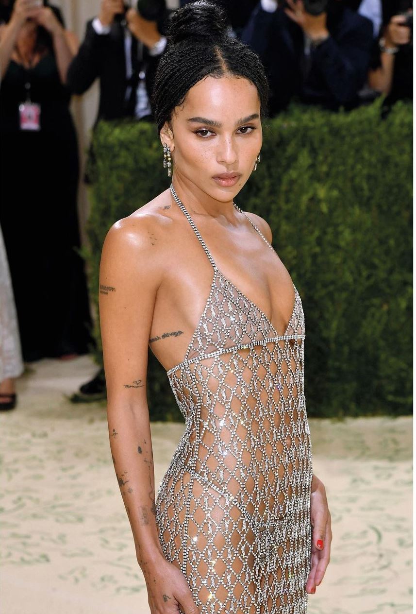 Кейт Миддлтон, Леди Гага, Зои Кравиц и другие демонстрируют главный тренд сезона вечеринок